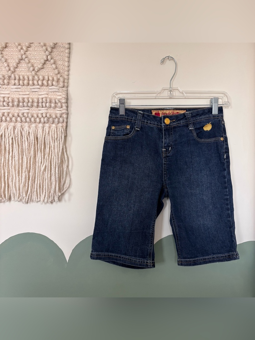 Girls apple bottom jean shorts